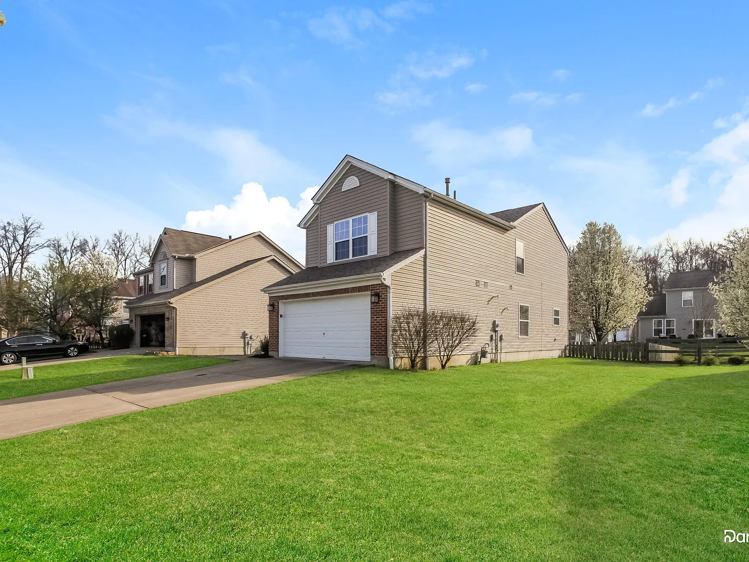 4 bed, 2.5 bath, 1972 sqft, $2,615 — Photo 2