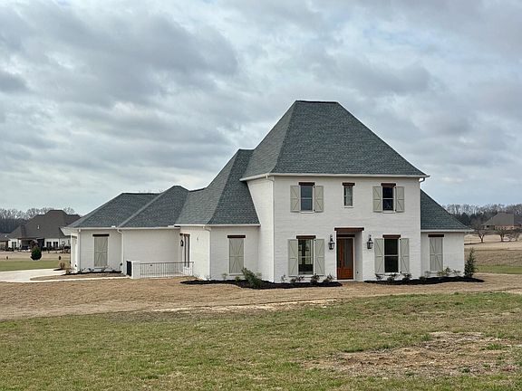 3rd image of 30 Prairie Waters Dr