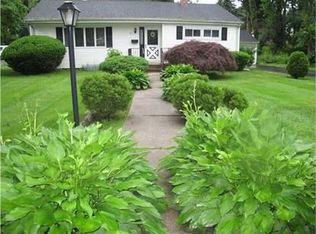 55 Fairview Ave, Nanuet, NY 10954