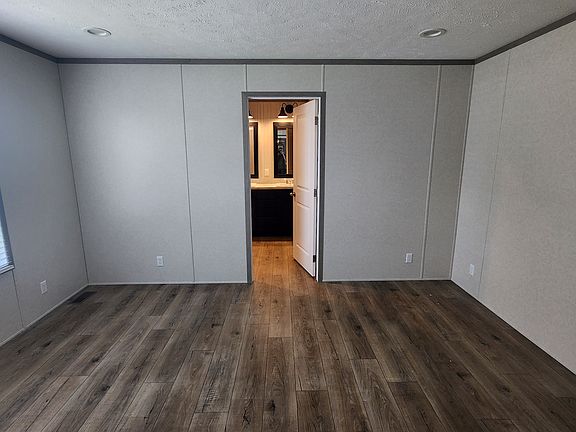 4th image of 1145 Peach Blossom Cir