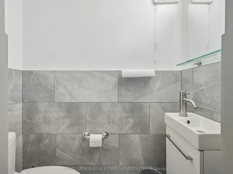 18 33rd St #6 — Photo 15