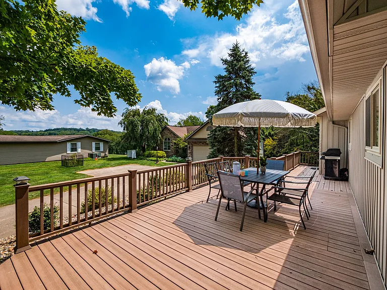 305 Ridgeway Dr — Photo 8