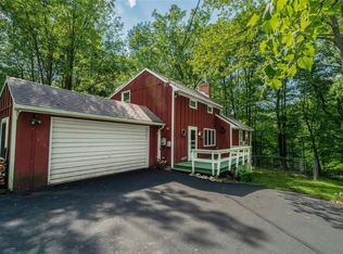 1069 Powderhouse Rd, Vestal, NY 13850