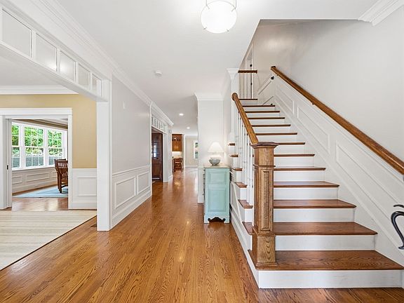 3rd image of 152 Broad Meadow Rd