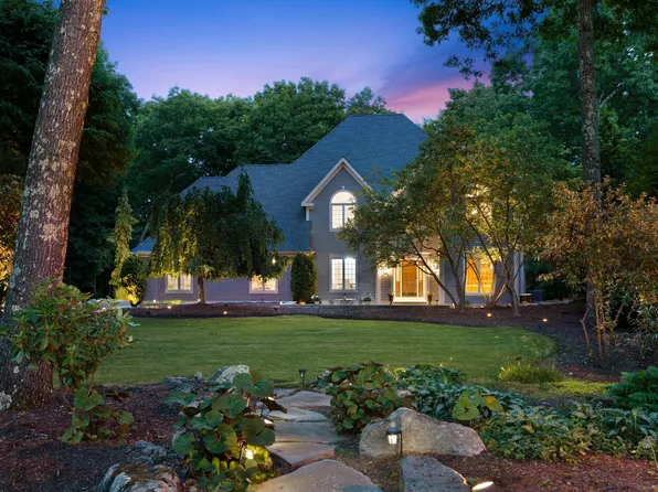 30 Pembroke Hill, Farmington, CT 06032