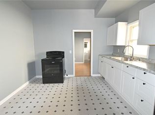 280 Main St APT 1, Poultney, VT 05764