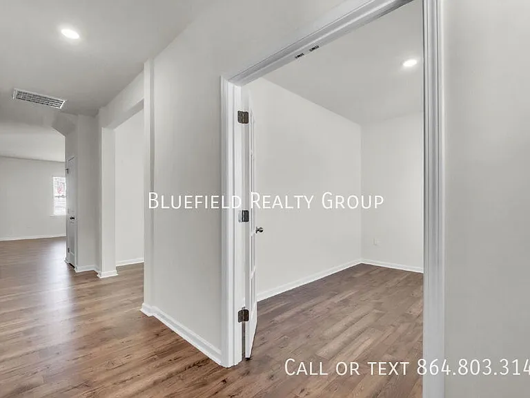380 Fenwick Dr — Photo 12