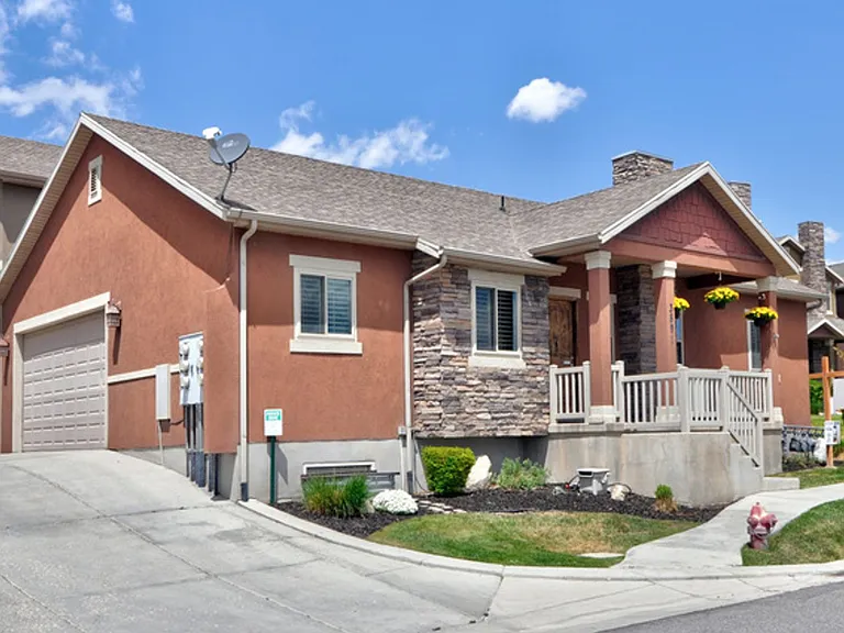 3891 E Cunninghill Dr — Photo 2