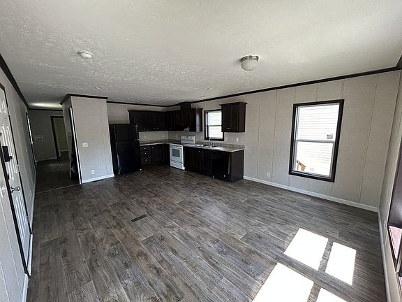 3rd image of 673 Armstrong St Lot 101