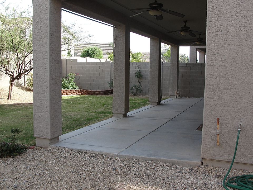 Spacious Patio