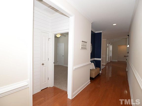 3rd image of 271 Denby Cir