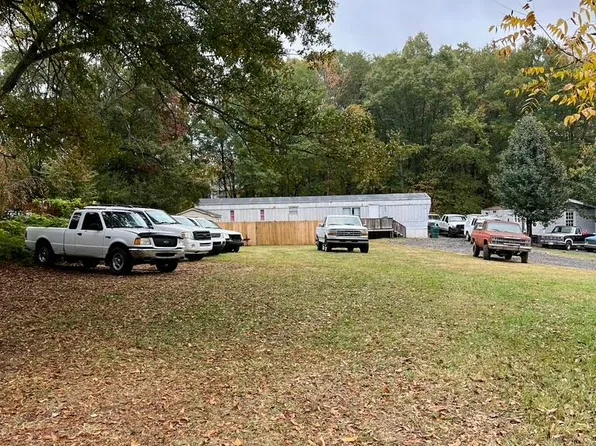 204 N Georgia Ave, Chesnee, SC 29323