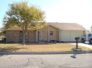 200 Warbonnet Trl, Del Rio, TX 78840