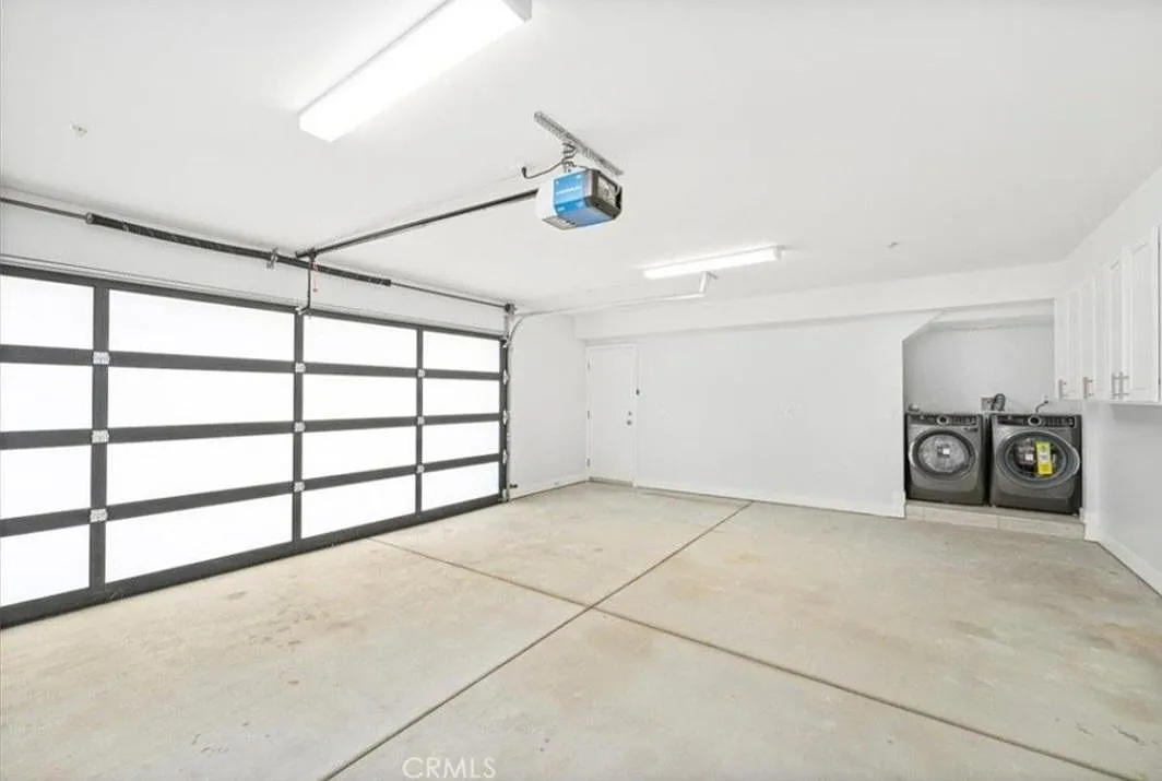3 bed, 2.5 bath, 1350 sqft, $5,200 — Photo 4