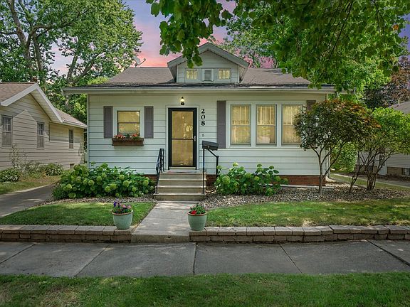 2nd image of 208 S Florence Ave