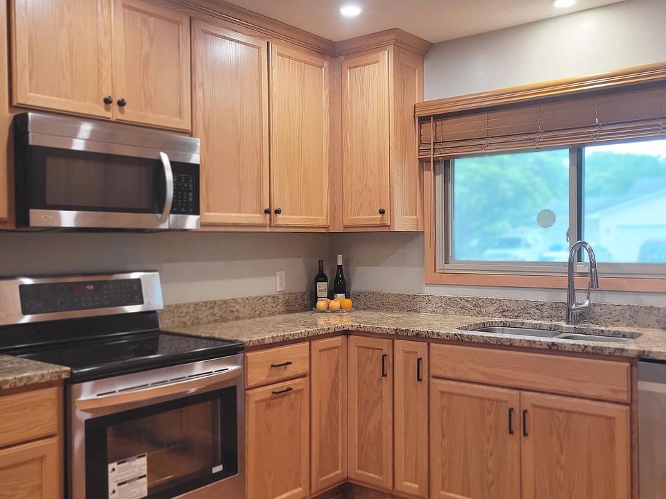 Remodeled Kitchen - New Appliances, Granite Countertops, Cabinetry, Recessed Lighting, and Blinds