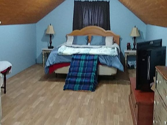 4th image of 7 W View Dr