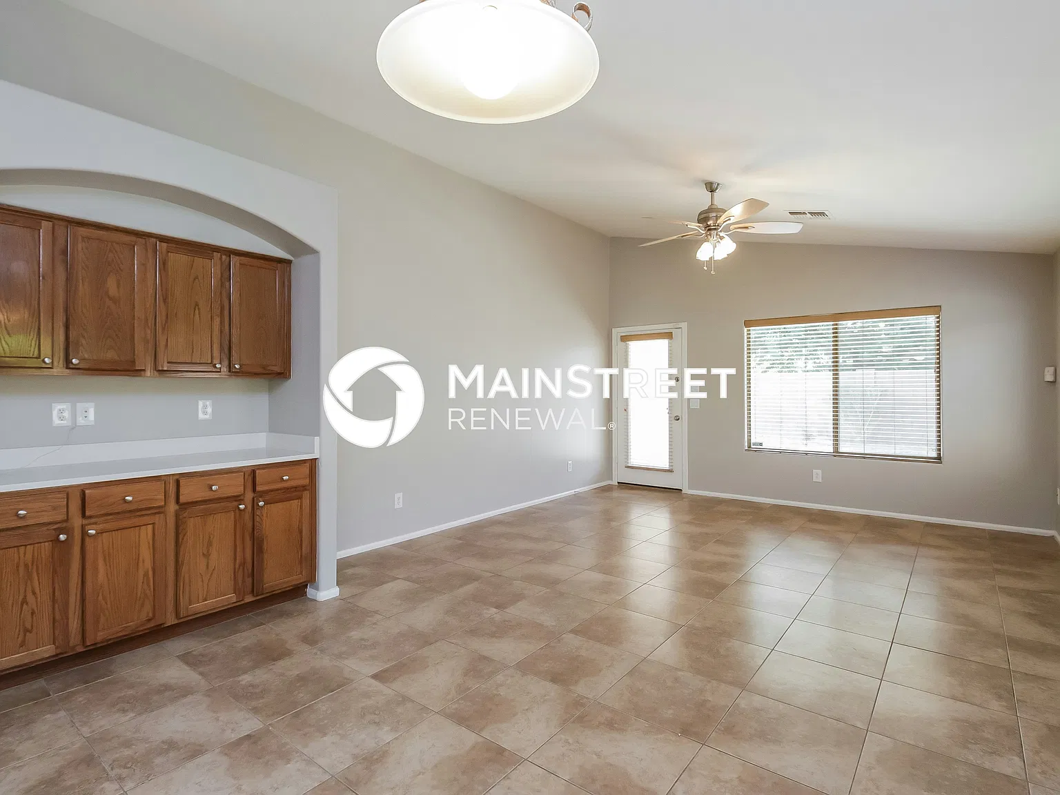 5529 W Jones Ave — Photo 4