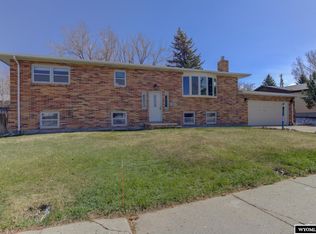1301 Manor Dr, Casper, WY 82609
