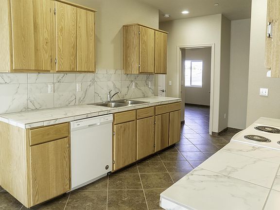 2nd image of 2878 Jamaica Blvd S #C102