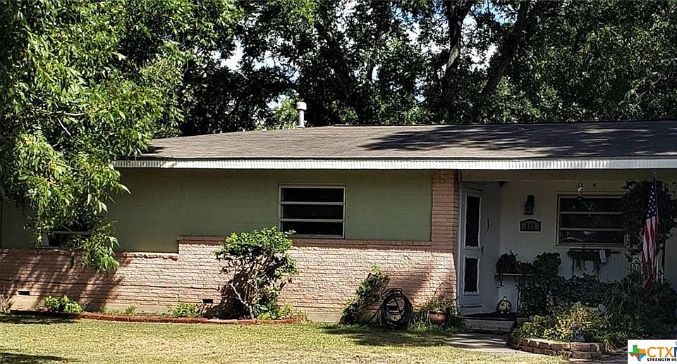 1st image of 823 Curtiss Ave