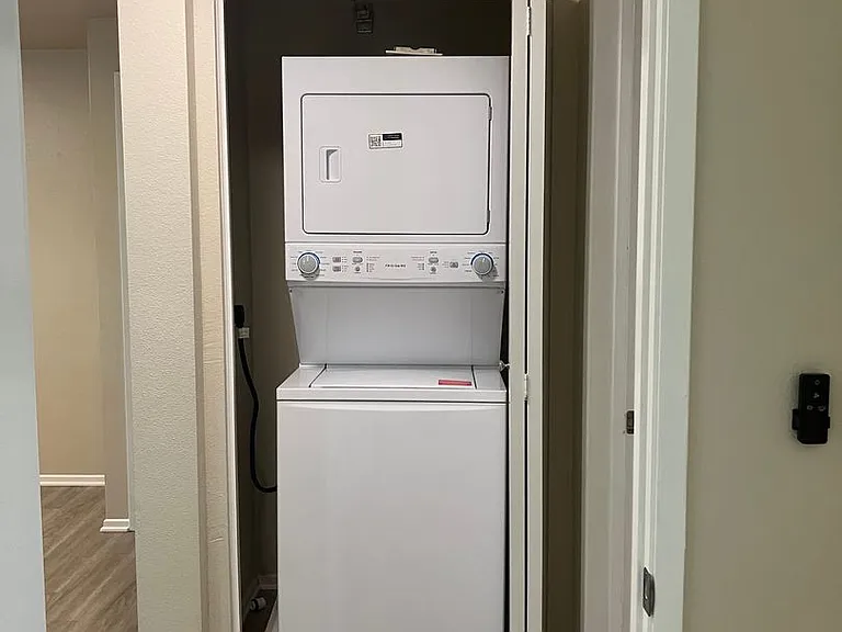 de Tolosa Ranch Apartments — Photo 32
