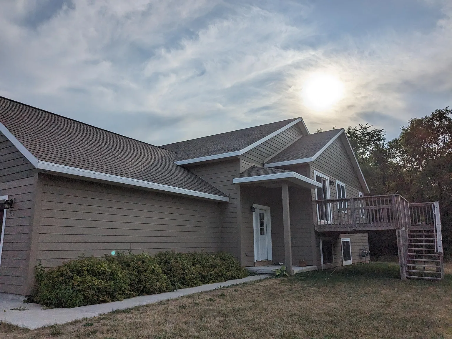 3 bed, 2.5 bath, $2,250 — Photo 2