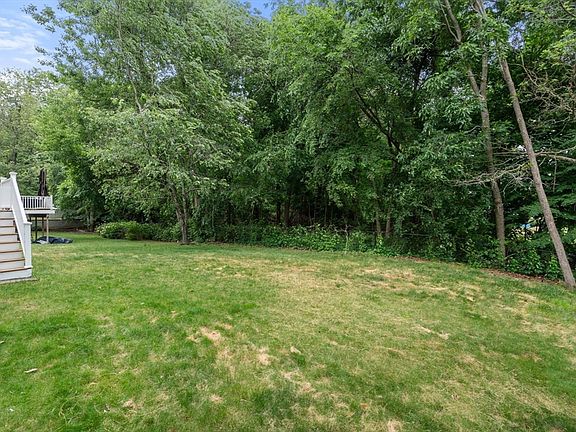 4th image of 142 Hartman Rd