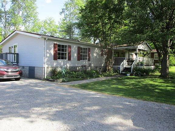 2nd image of 230 Davis Corner Rd