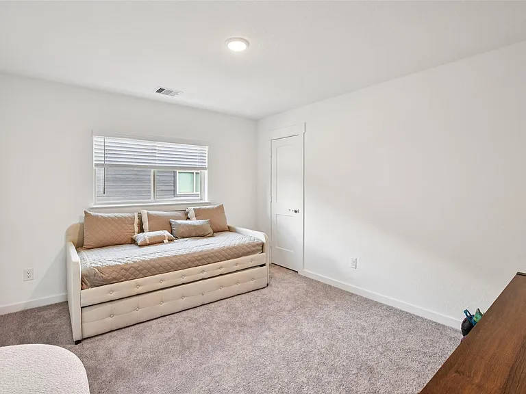 4806 Sand Clouds Dr — Photo 32