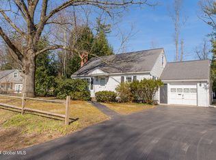 147 Willow Ln, Glenville, NY 12302