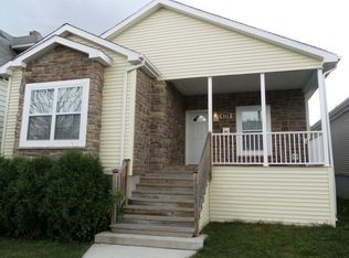 826 S 11th Ave, Maywood, IL 60153