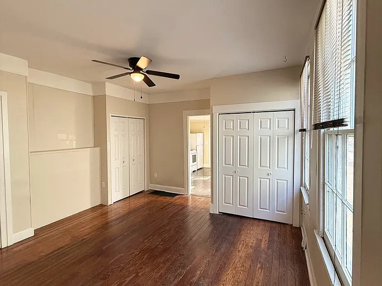 1114 Main St — Photo 5