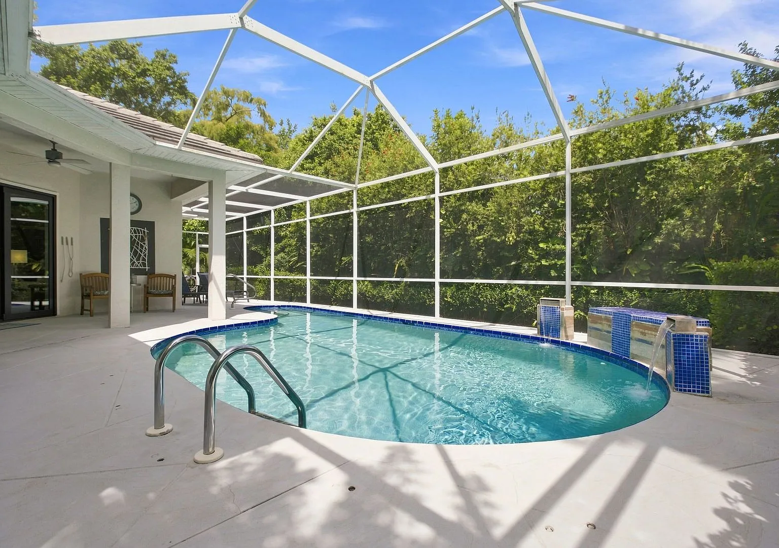** Hawksridge ** 4 Bed / 3 Bath - Pool Home - Stunning Finishes! - Seasonal Or Short Term Rental — Photo 2
