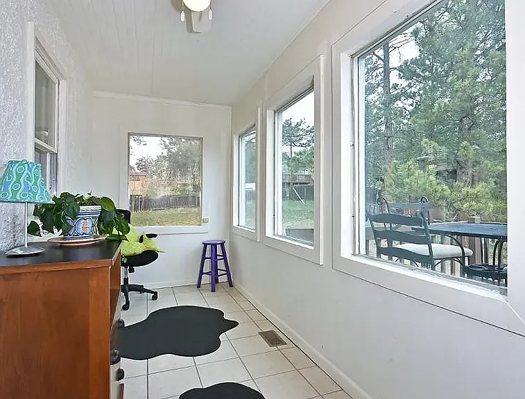 422 N Baldwin St — Photo 6