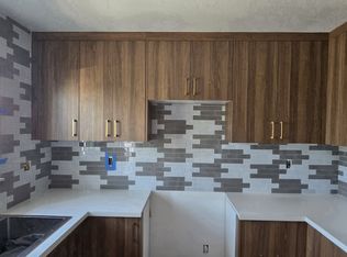 1460 W Century Blvd, Los Angeles, CA 90047