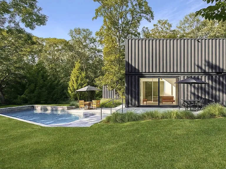 84 Windward Rd — Photo 18