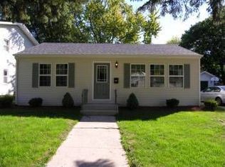 233 S Alfred Ave, Elgin, IL 60123