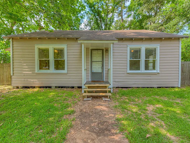 605 Arvon St — Photo 1