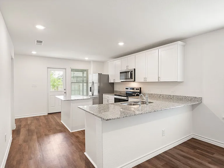 1115 Pigeon Ln — Photo 12
