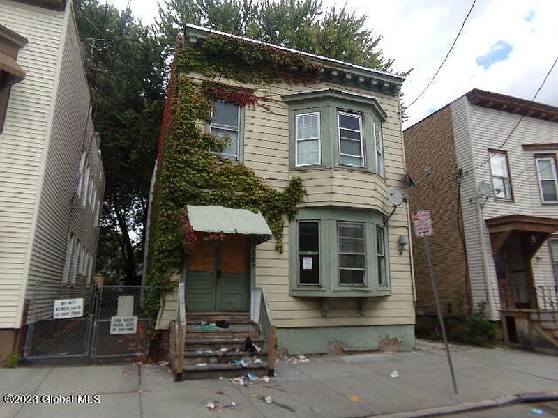 4th image of 551 1st Street