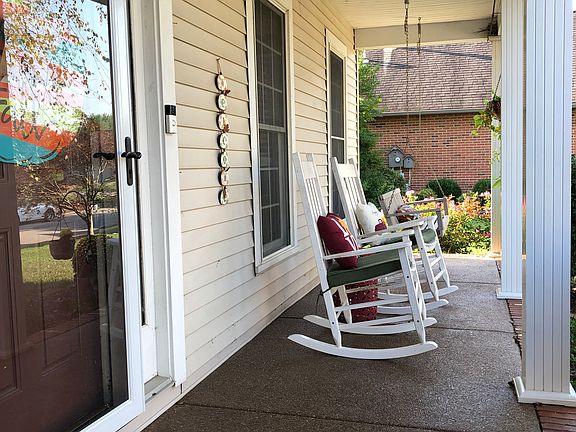  West facing front porch