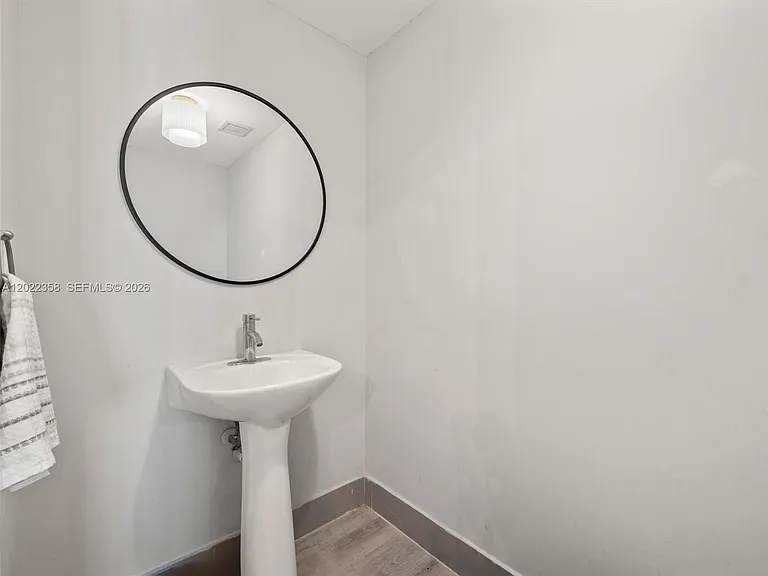 92 SW 3rd St #1607 — Photo 18