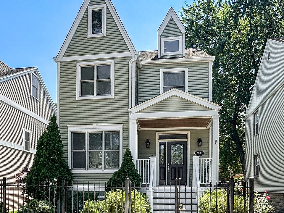 1st image of 2135 W Montrose Ave