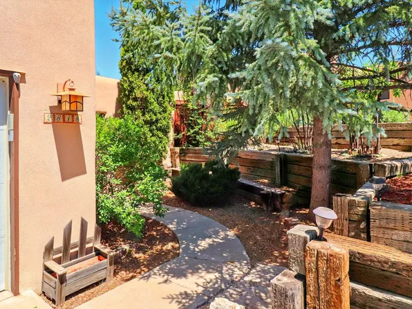 2818 Plaza Verde, Santa Fe, NM 87507