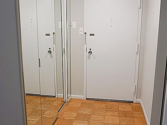 5th image of 4 Monroe St APT 809