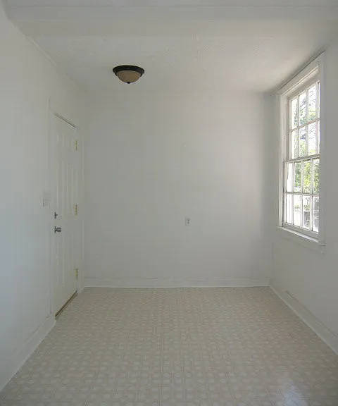 1914 1/2 Kratha Dr — Photo 23