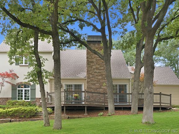 2nd image of 9704 S Lakewood Pl