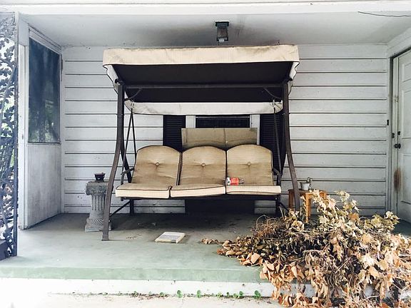 carport side porch