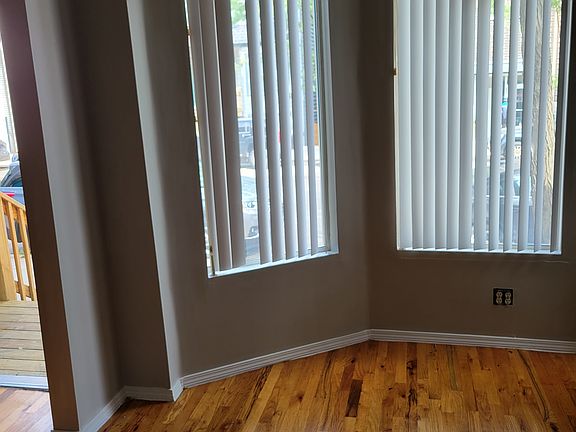5th image of 2321 W Belmont Ave APT F1